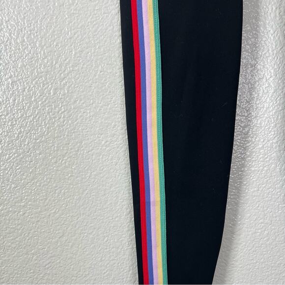 Old Navy Active Go Dry rainbow side stripe black leggings - Picture 3 of 5